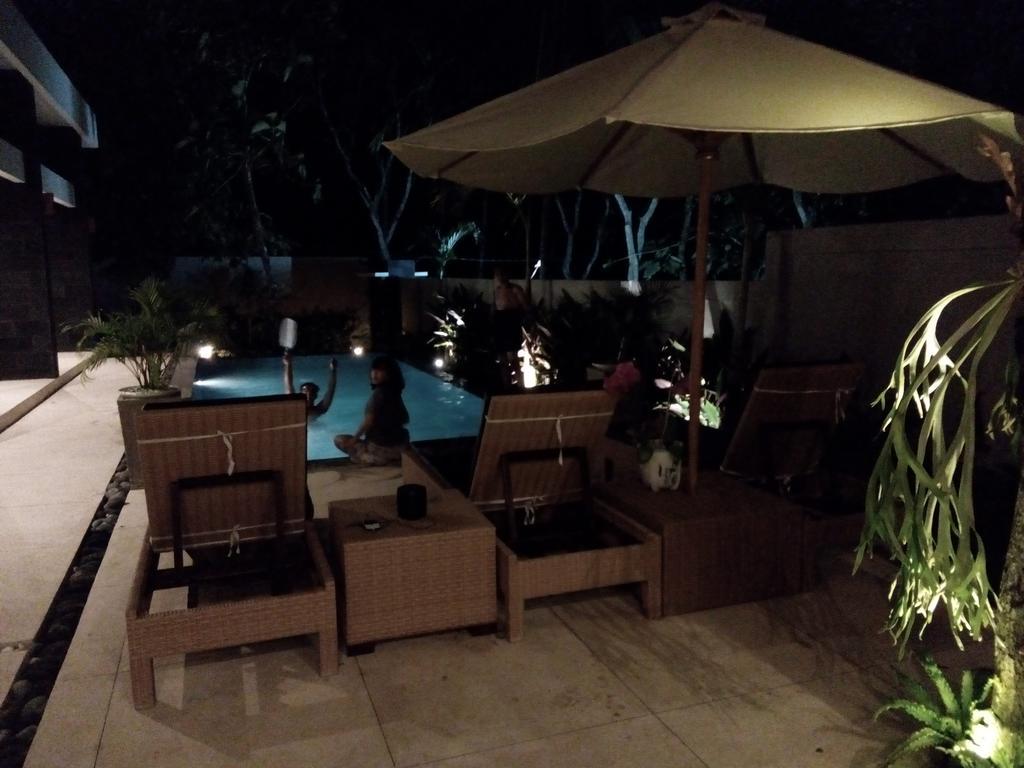 Narvik Villa Lombok Exteriör bild