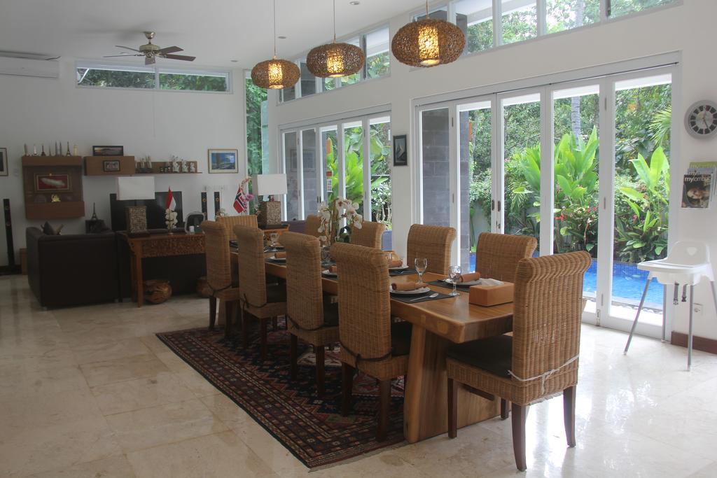 Narvik Villa Lombok Exteriör bild